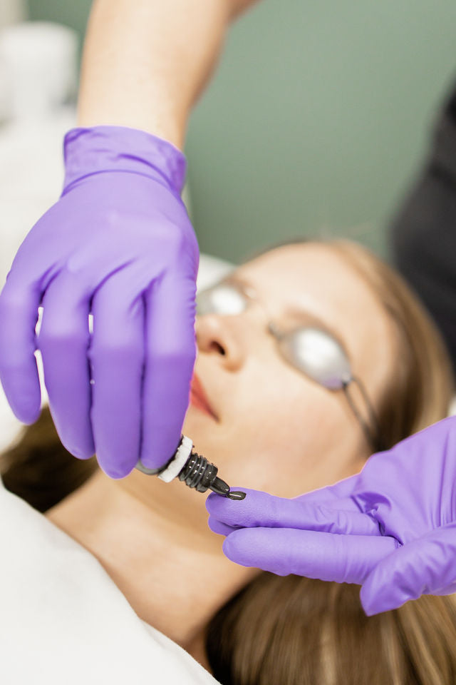 hollywood carbon facial skin secrets fort langley